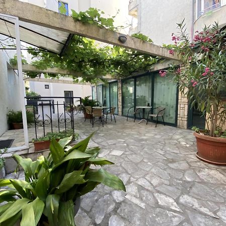 Apartamento Tri Palme Bečići Exterior foto