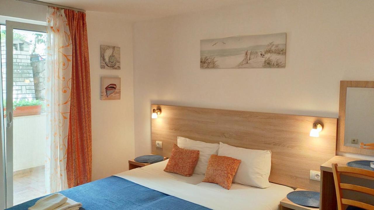 Apartamento Tri Palme Bečići Exterior foto