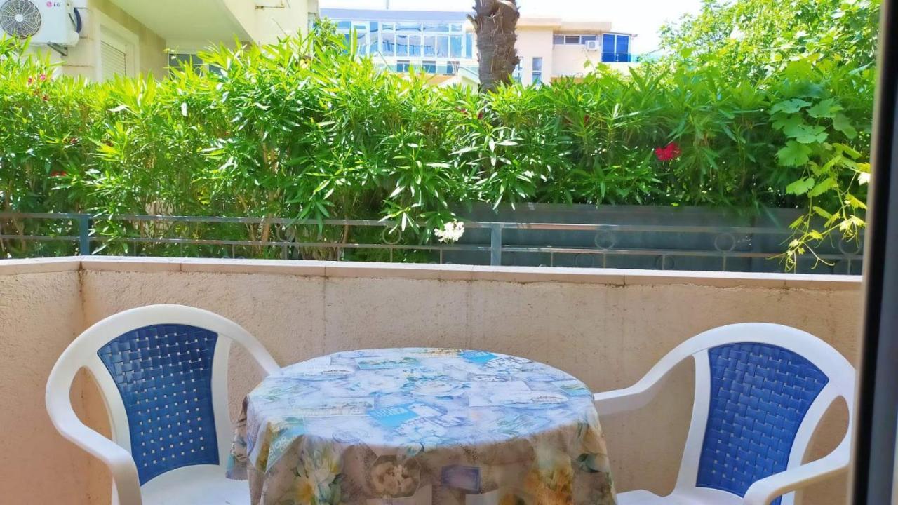 Apartamento Tri Palme Bečići Exterior foto